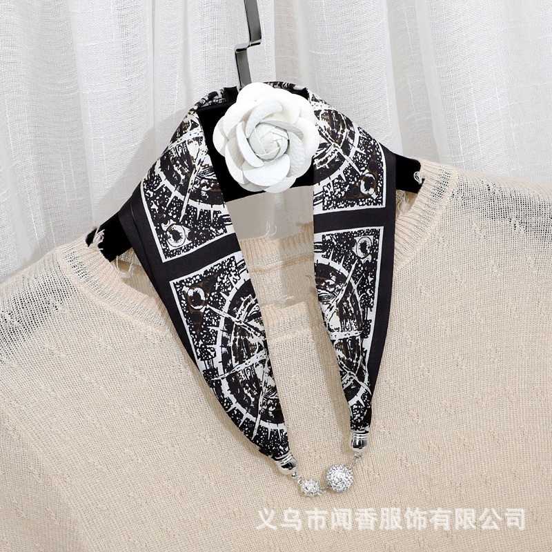 Ethnic Style Vintage Blue and White Porcelain Necklace Silk Scarf Automatic Magnetic Force Suction Clasp Lazy Small Scarf Magnetic Snap Bracelet Hair Band for Women