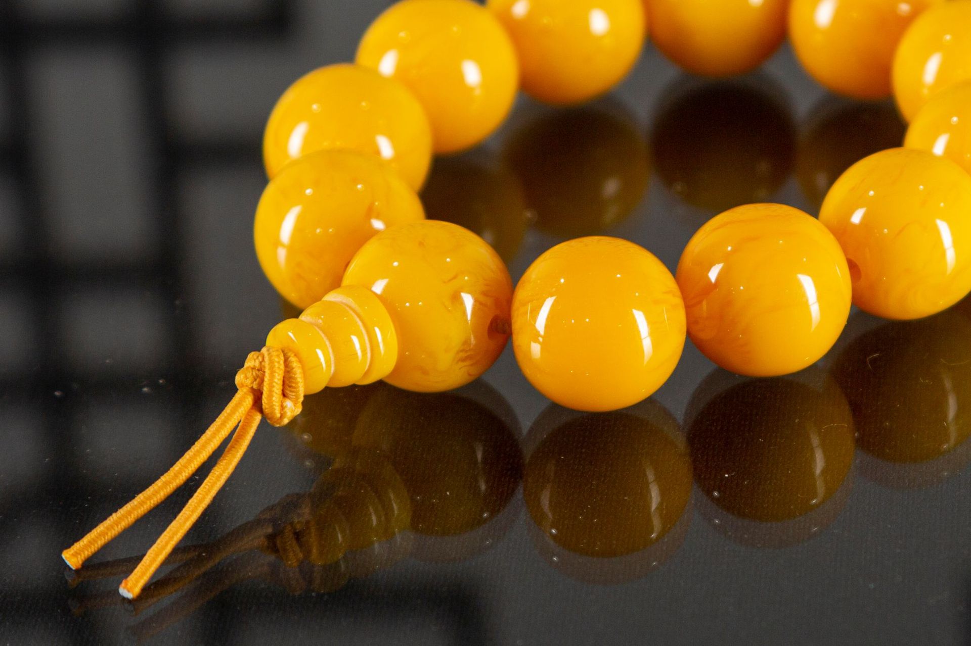 潘家园地摊货源二代蜜蜡香珠手串琥珀文玩佛珠 手链念珠diy小饰品