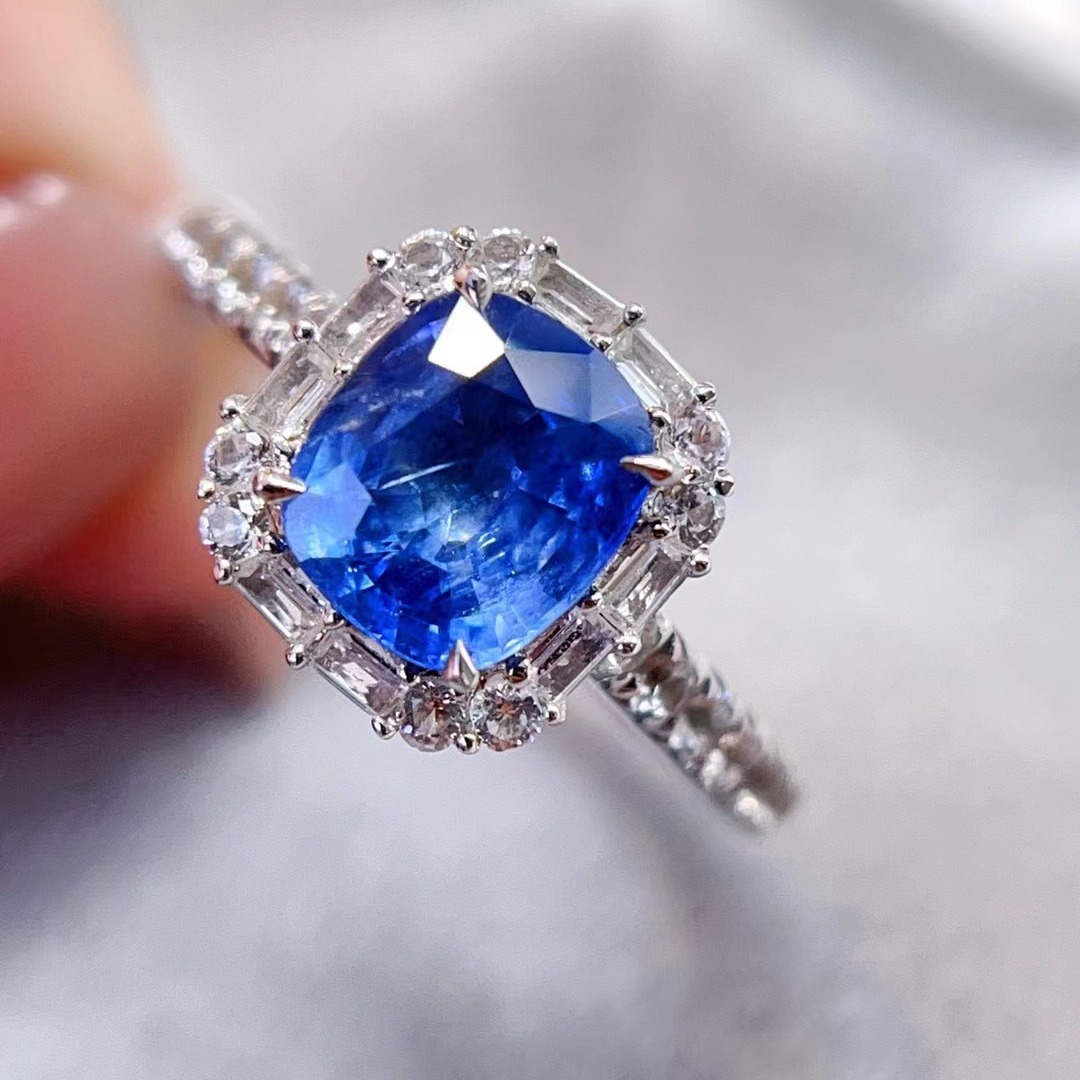 福贝钻珠宝18k金镶天然蓝宝石戒指主石1.8克拉3.