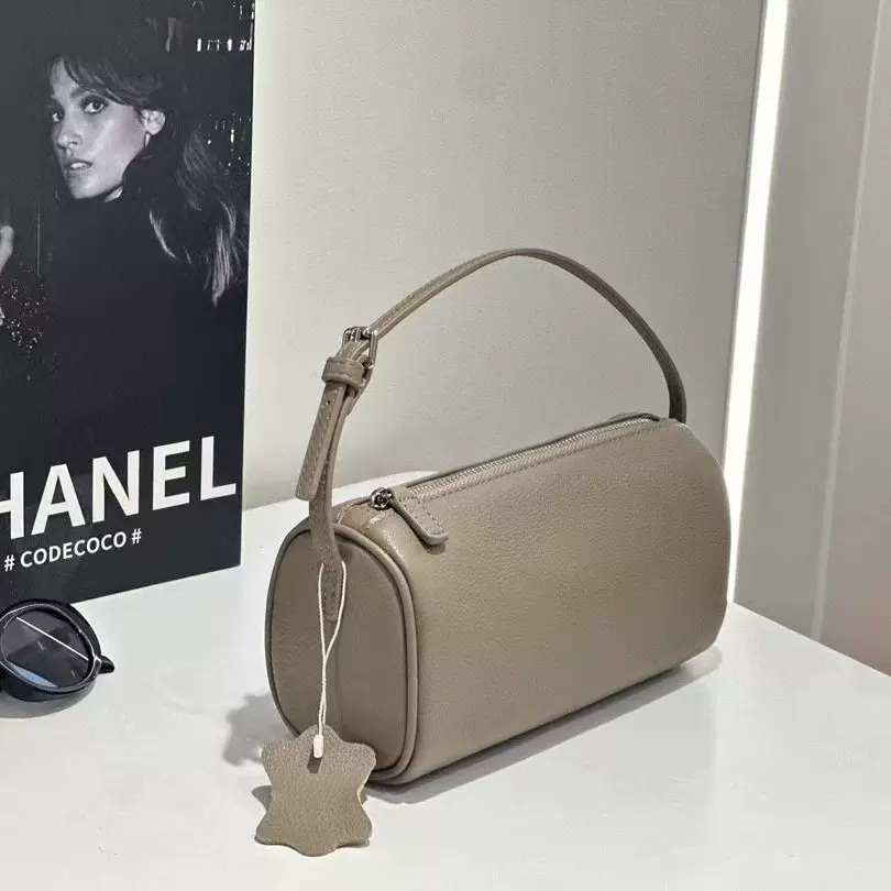 真皮手拎包跨境高级感百搭手提枕头包真皮女包简约单肩笔袋包批发