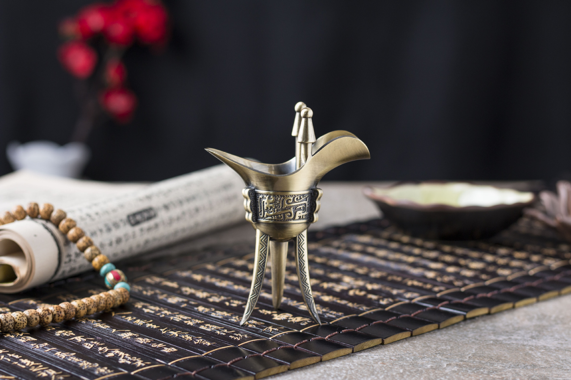 锌合金高端青古铜三脚爵杯酒樽金属古典饮酒器酒杯酒类礼品-阿里巴巴