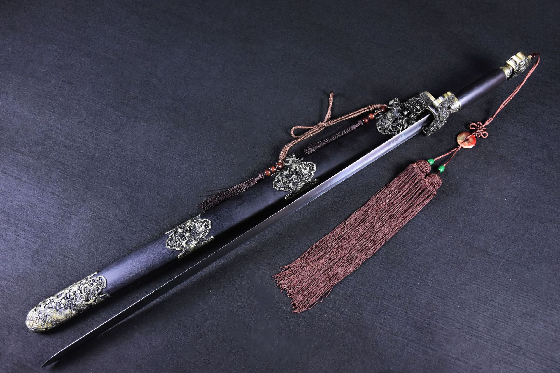 刀剑碳钢手工锻打传统宝剑复古工艺品长剑硬剑收藏未开刃