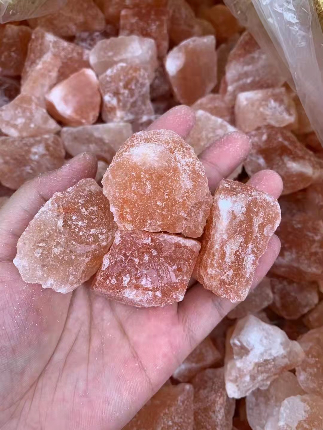 供应盐岩巴基斯坦盐岩盐块岩砖30/20/15盐岩颗粒3-5公斤盐灯