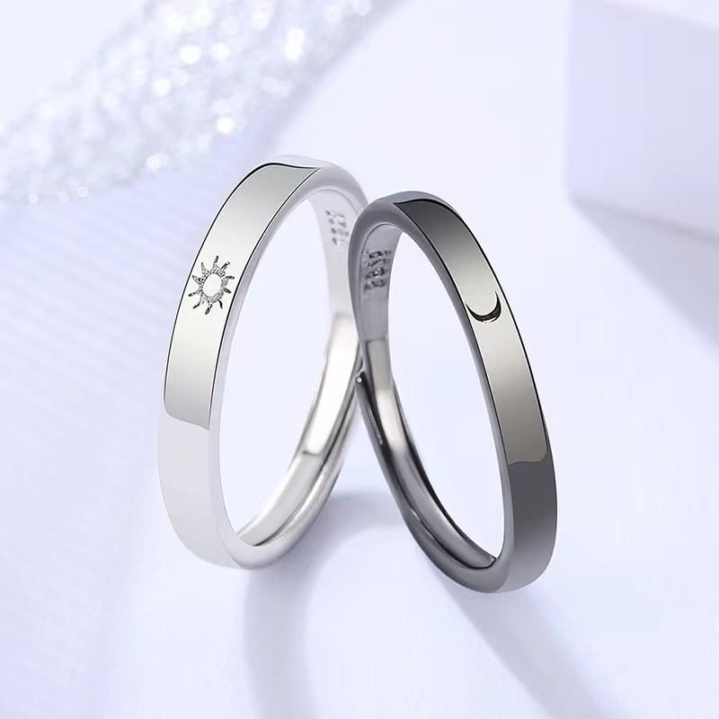 D041 Sun Moon Star Black and White Lovers Ring Lettering Open Rings for Couples Men and Women Korean Style Student Minimalist Girlfriend Gifts