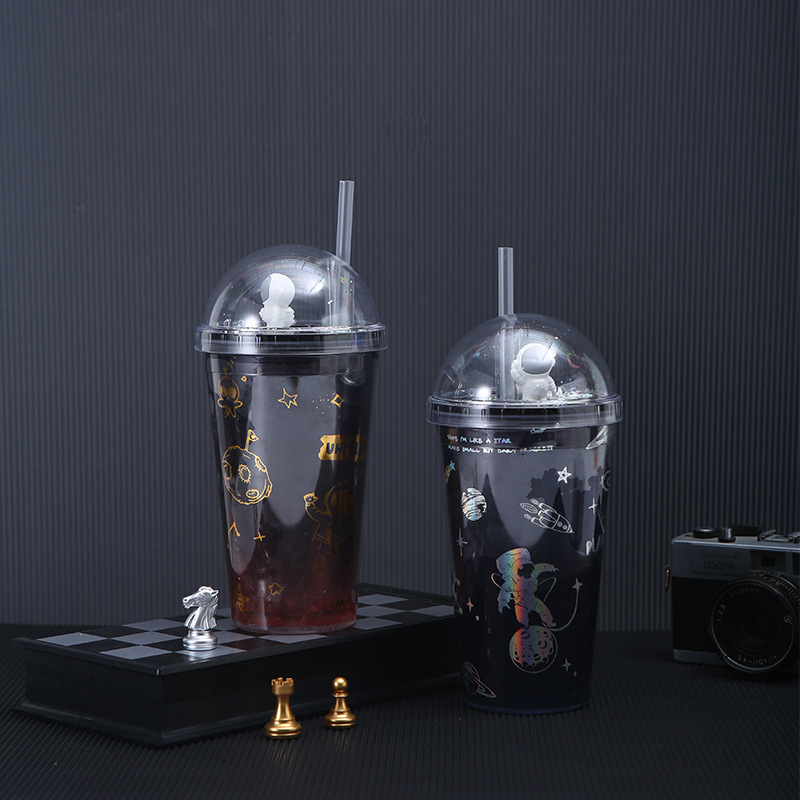 creative outer space astronauts plastic cup new cartoon doll ice crushing cup with straw double layer plastic gift cup wholesale