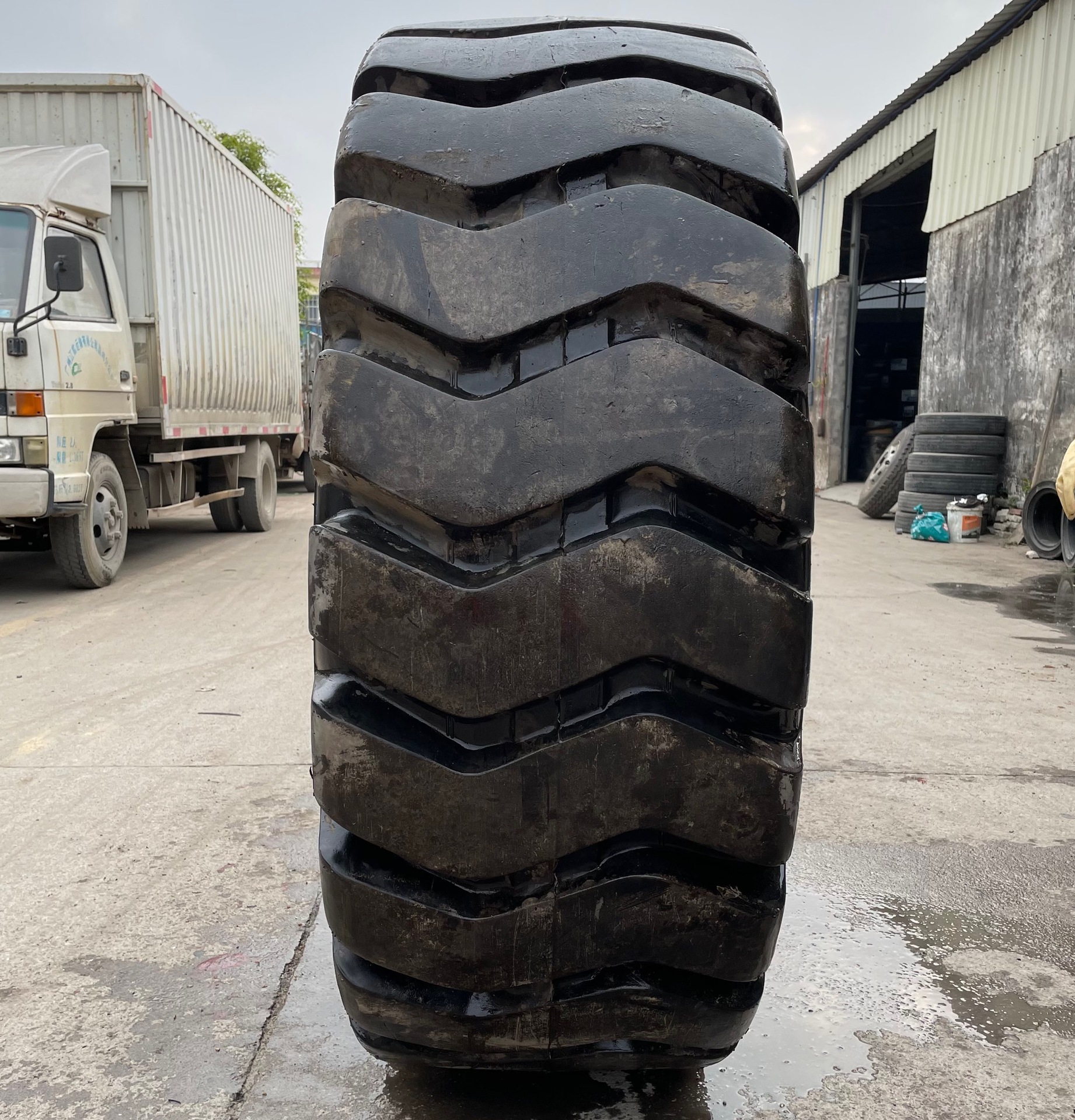 5-25 装载机轮胎 30 40 50 铲车工程胎防爆耐扎磨-阿里巴巴