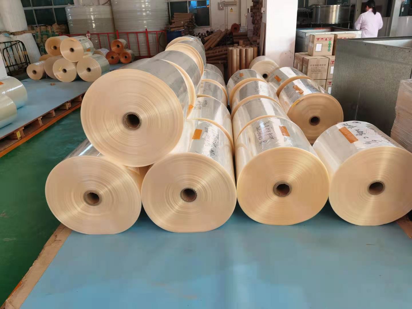 pvc收缩膜热收缩膜包装塑封膜 食品收缩膜 彩色pvc收缩袋可加工