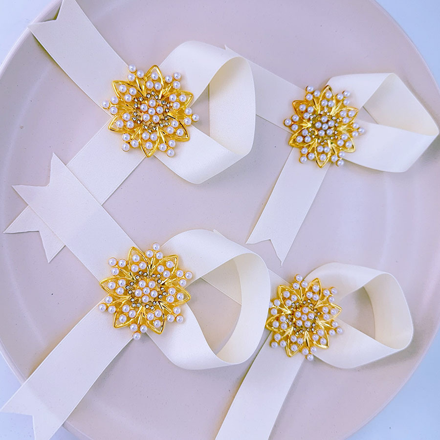 Cross-Border Wedding Napkin Ring Diy Ribbon Pearl Metal Flower Napkin Ring Hotel Table Decoration Napkin Ring Wholesale