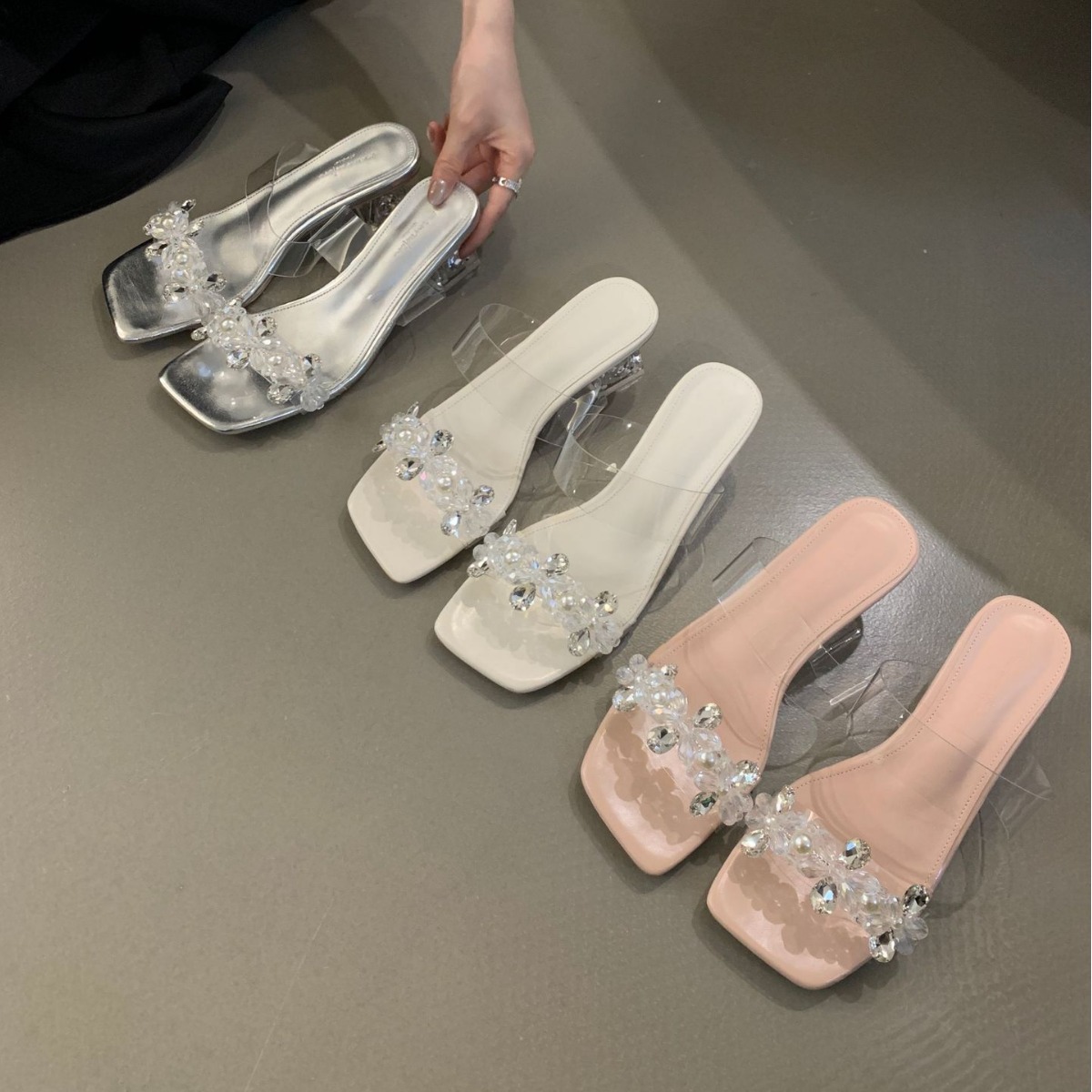 仙女风2024夏季新款透明水晶粗跟中跟拖鞋一字拖高跟凉拖室外穿