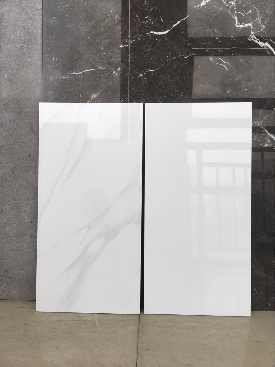 瓷砖批发300*600墙砖 厨房浴室卫生间亮光釉面防滑防污地砖批发