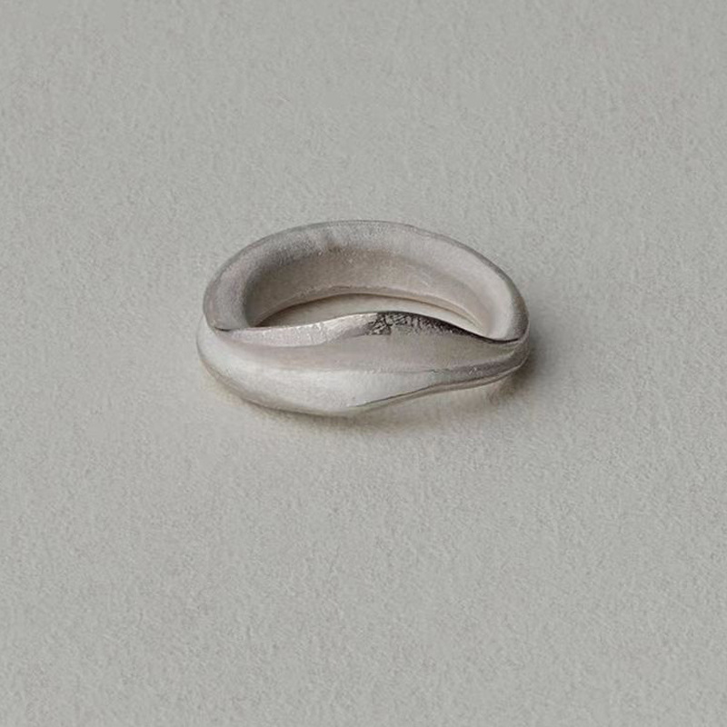 董洁同款s925纯银海浪戒指小众设计手工磨砂肌理复古扭曲指环手势