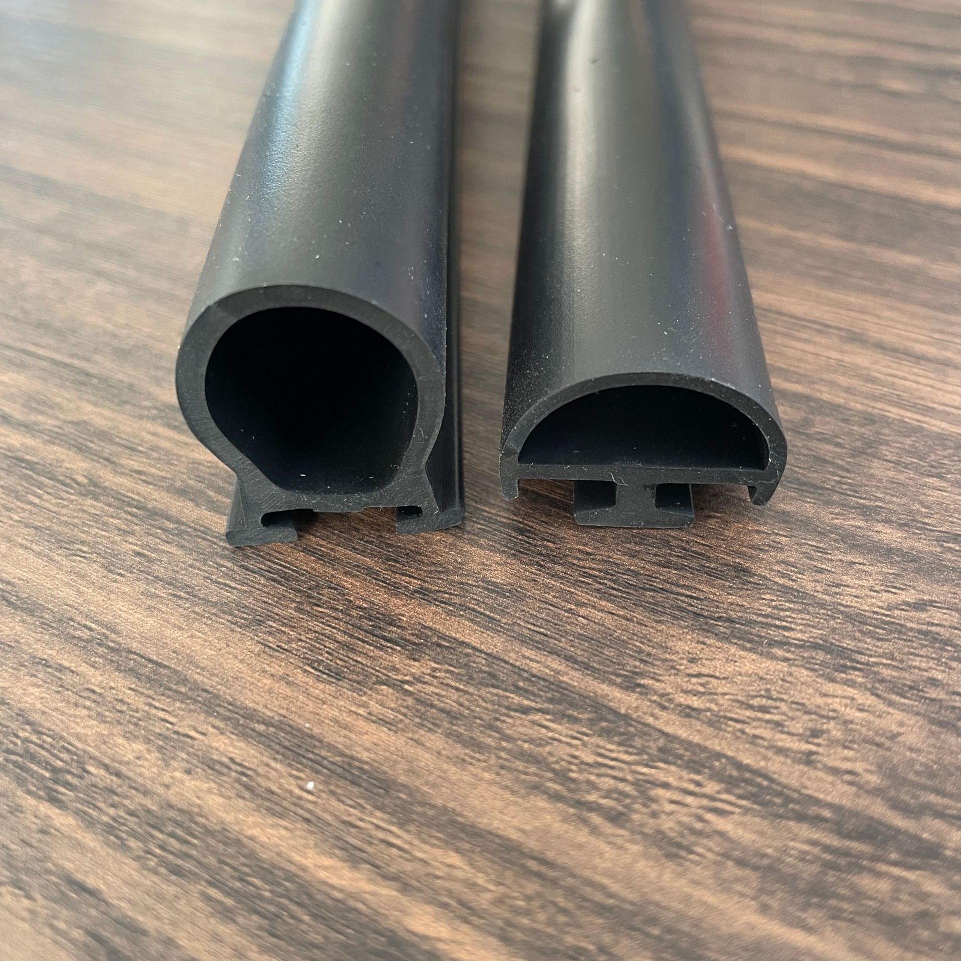 道闸杆防撞密封条tpe胶条压力波道闸杆防砸胶条八角杆升降橡胶条