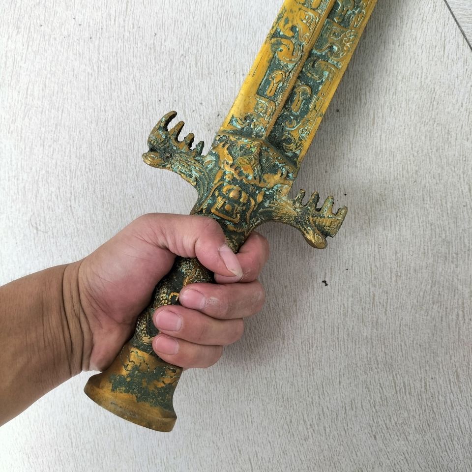 龙泉宝剑多少钱_龙泉 宝剑市场_中国龙泉青瓷宝剑人才