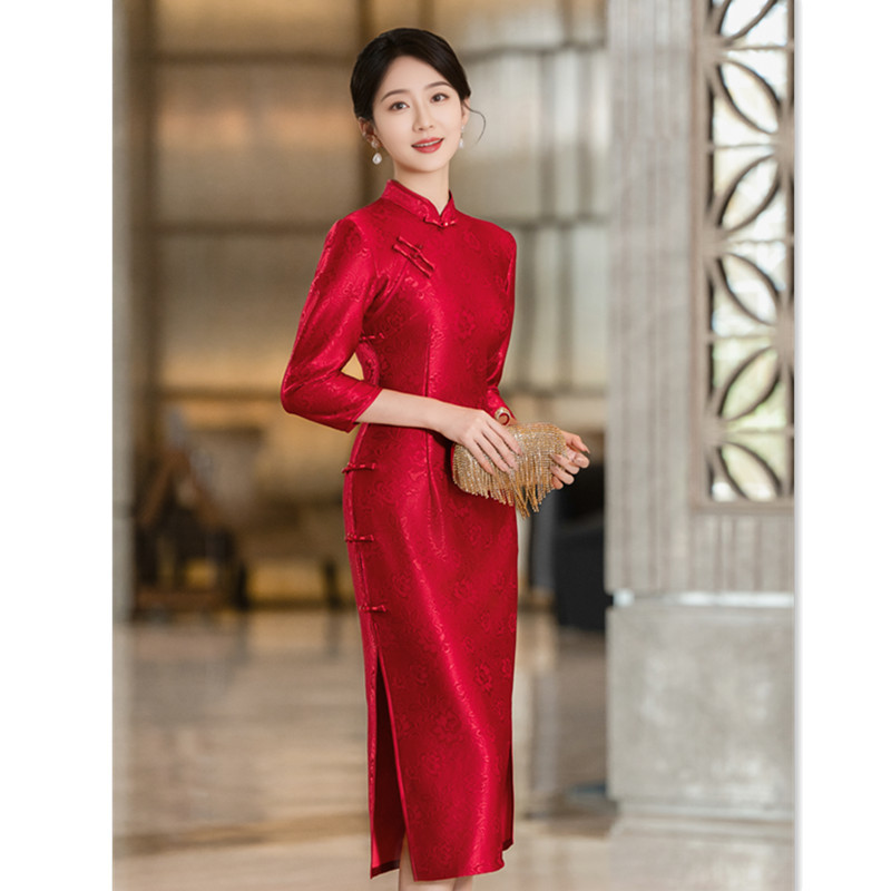 红色旗袍敬酒服新娘结婚秋季长袖年轻款改良新中式订婚礼服旗袍裙