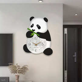 工厂批发熊猫吃竹子挂钟客餐厅卧室房间钟表挂墙家用现代装饰创意