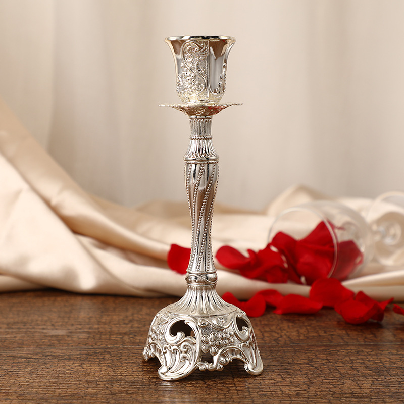 European Classical Style Candle Holder Retro Exquisite Pattern Candle Holder Lighting Practical Decorations Candlestick Crafts
