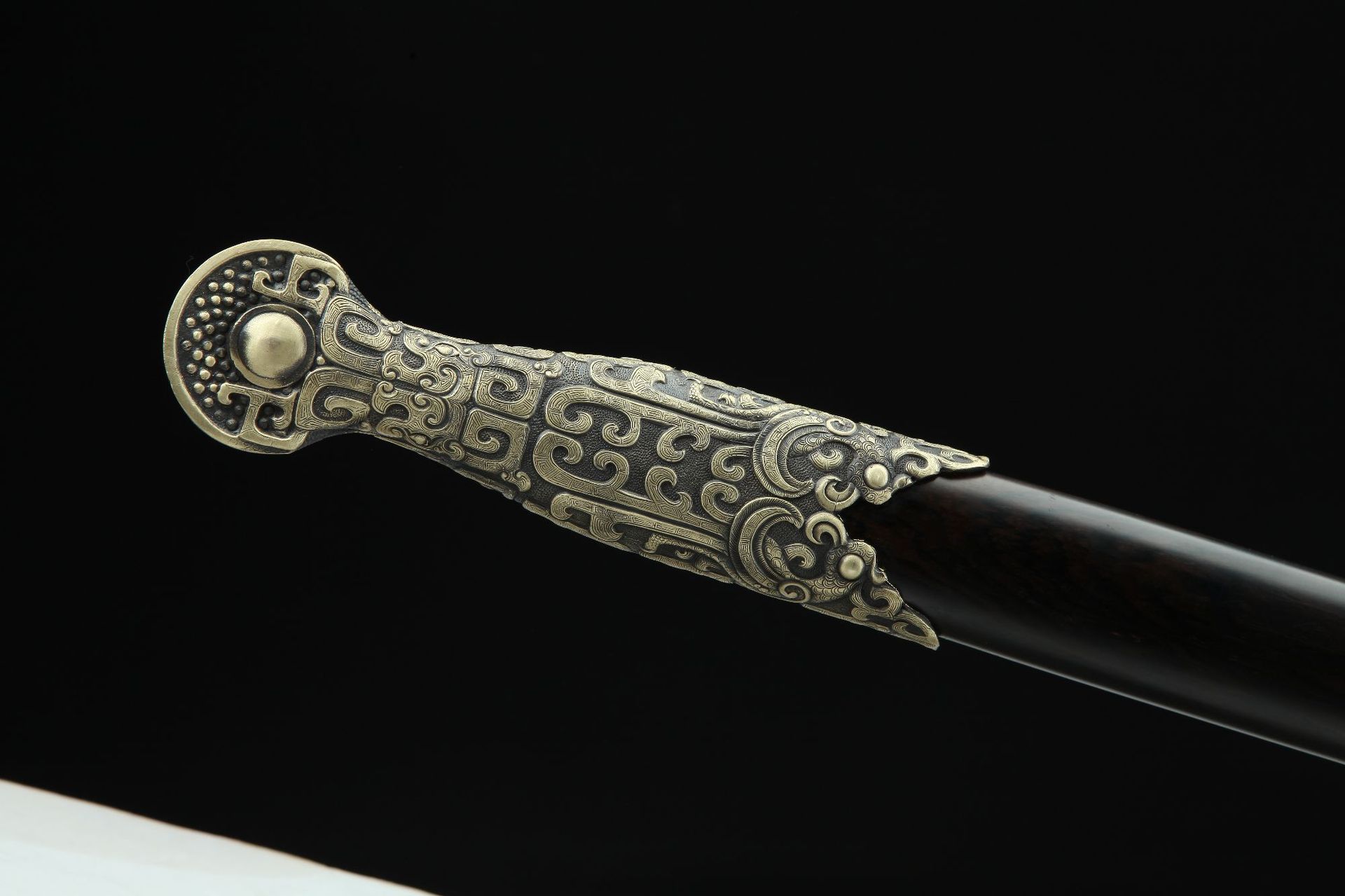 龙泉市秦秋刀剑宝剑跨境代发花纹钢烧刃黑檀木长剑外贸未开刃