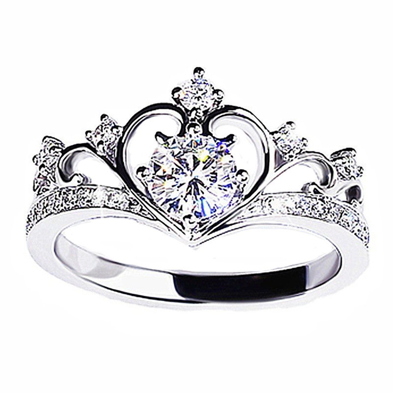 18k金皇冠钻戒