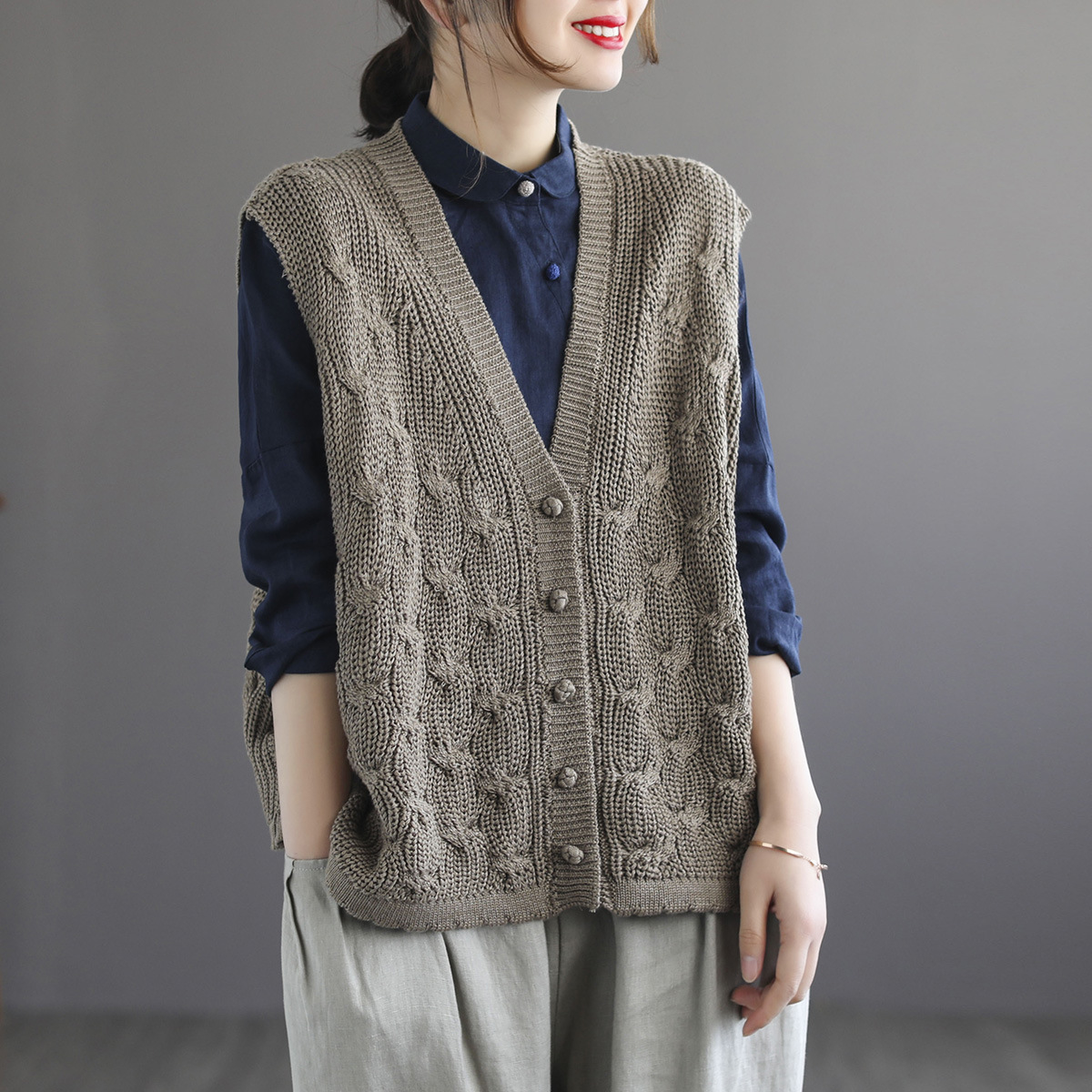 2021春季新款 编织勾线马甲 复古通勤纯色v领宽松无袖针织背心女