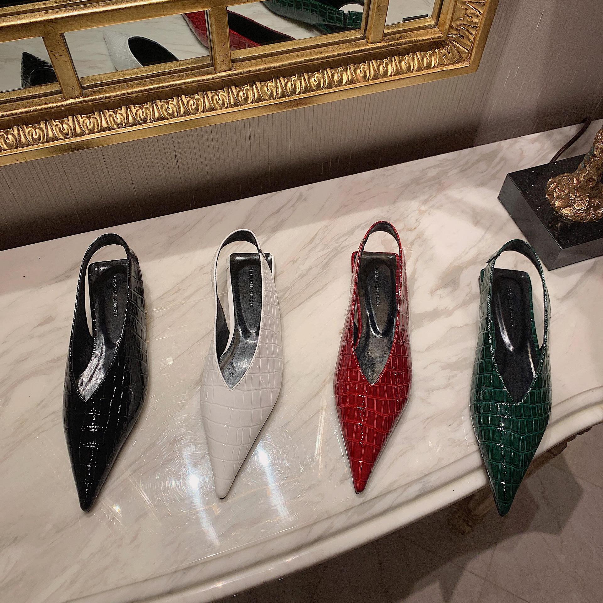 2021夏季新款女鞋时尚欧美风气质尖头单鞋女漆皮鳄鱼纹后空平底鞋