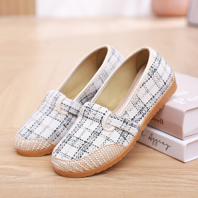 National Wind Shallow Mouth Old Beijing Cloth Shoes
