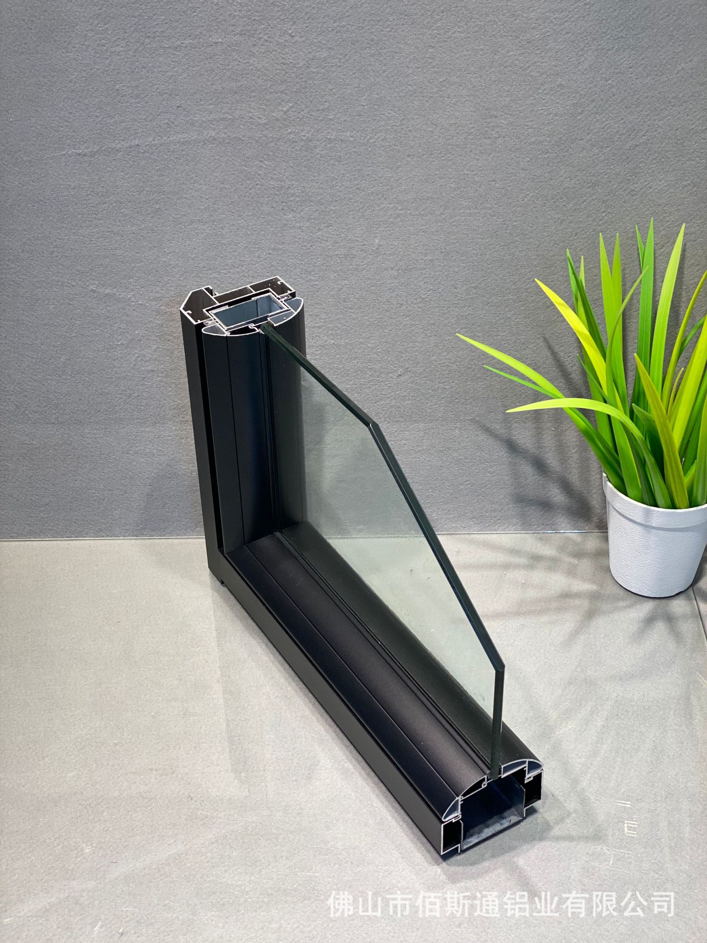 加厚玻璃隔断铝型材84款内钢外铝弧形单玻办公室玻璃隔断墙