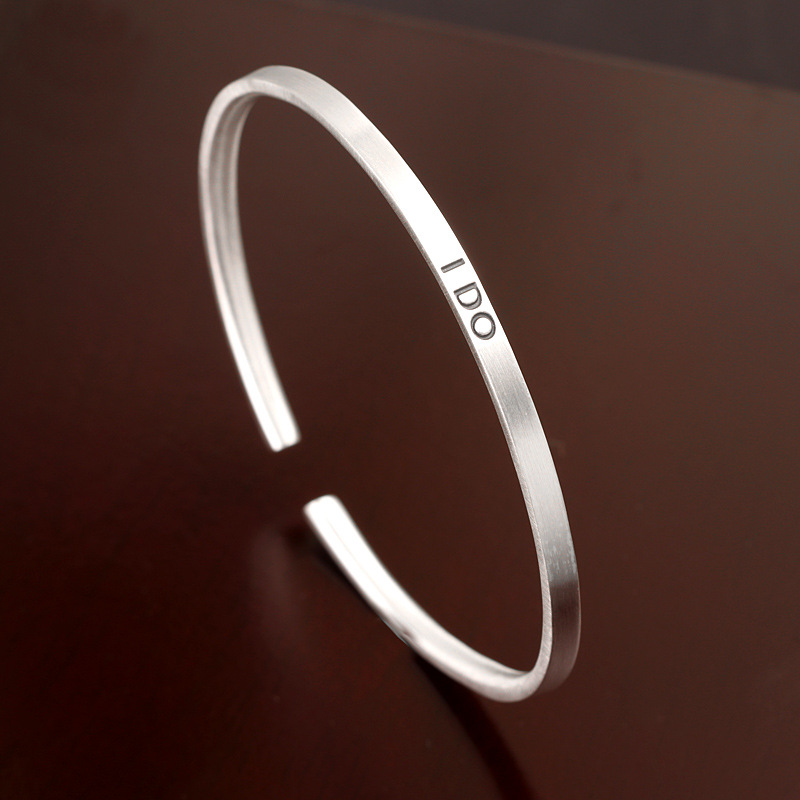 银手镯999足银细手镯女英文字母ido银镯子磨砂拉丝纯银手环批发