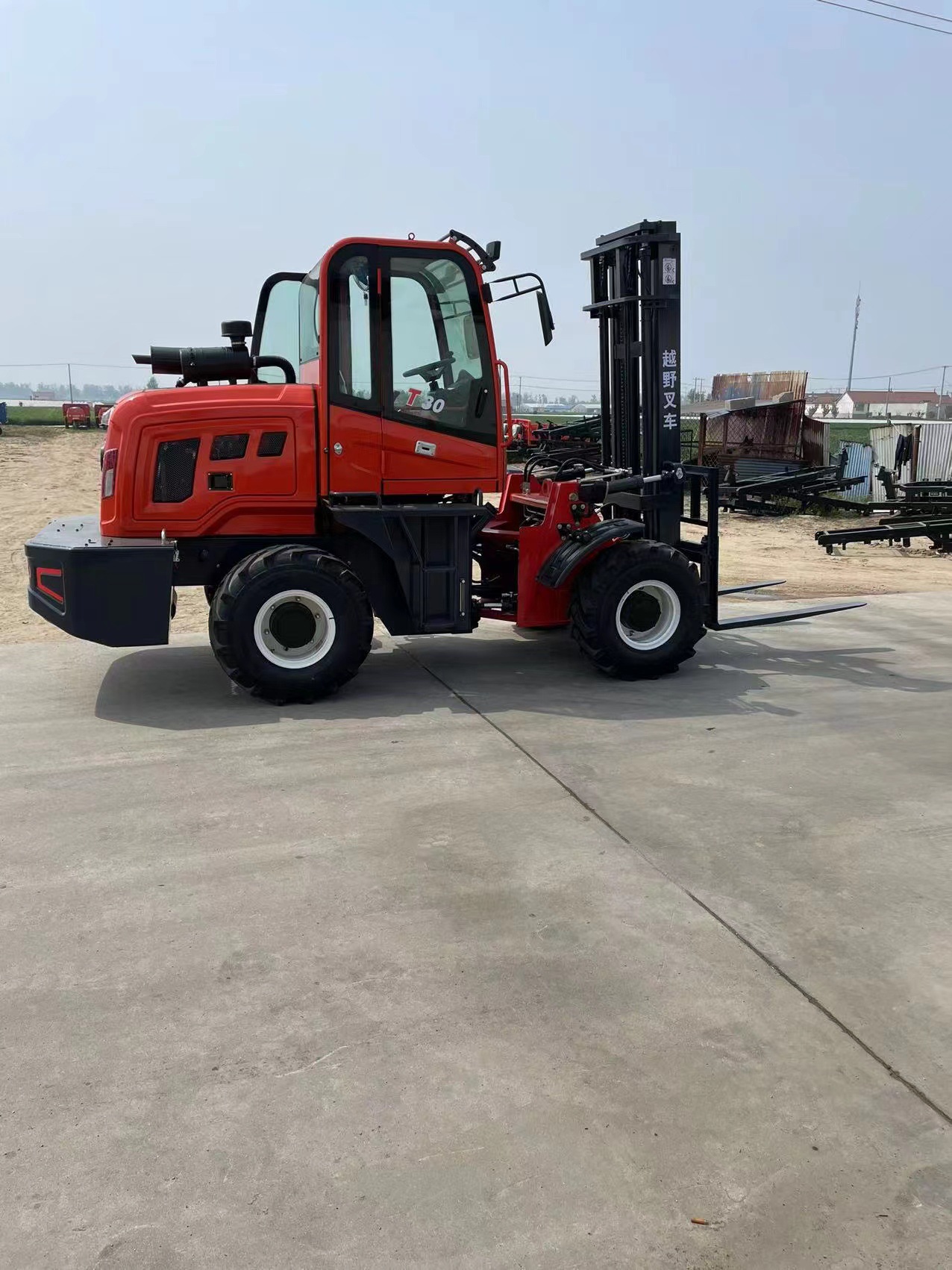 越野叉车重工叉车工程车特种作业车辆强劲马力四驱车泥泞道路作业