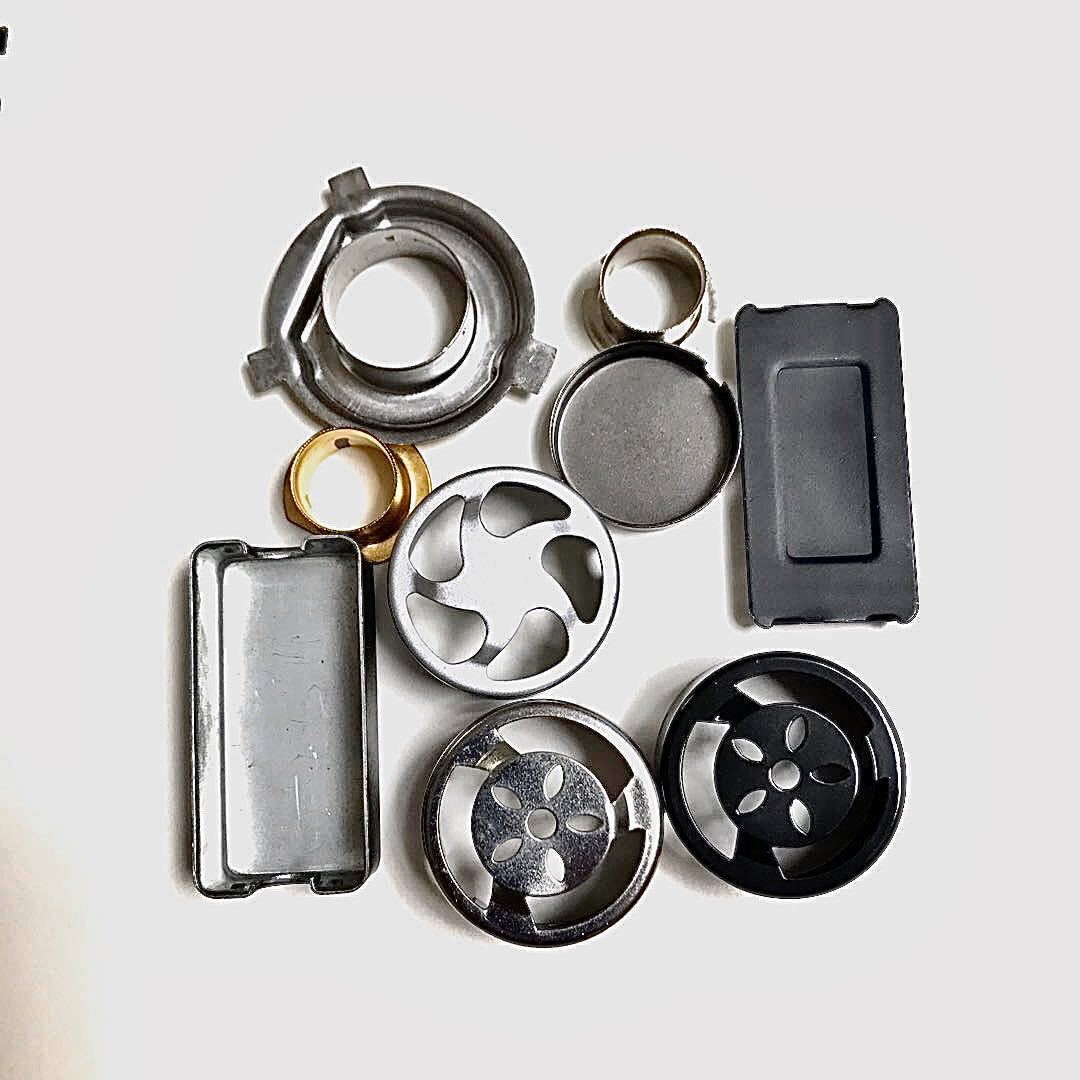 厂家批发 热卖推荐 现货供应 led汽车灯配件 车灯铁壳 风扇罩