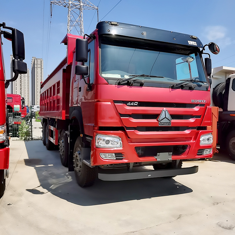 出售12轮豪沃自卸车 右驾驶舱集装箱后翻车 371马力码头车厢货车