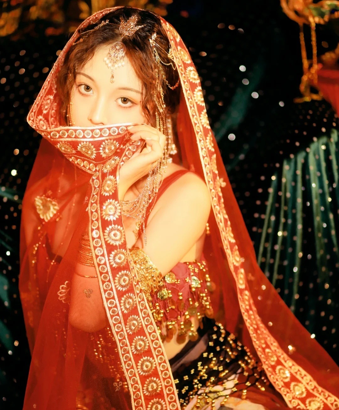 古风模特面纱红色复古头纱宫廷风写真绿色汉服道具女金色披肩