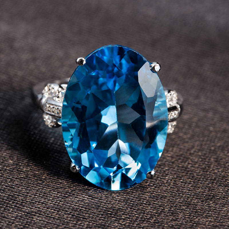 大裸钻椭圆形钻石蓝色托帕石戒指 镀18k金镶嵌彩色大宝石钻戒指女
