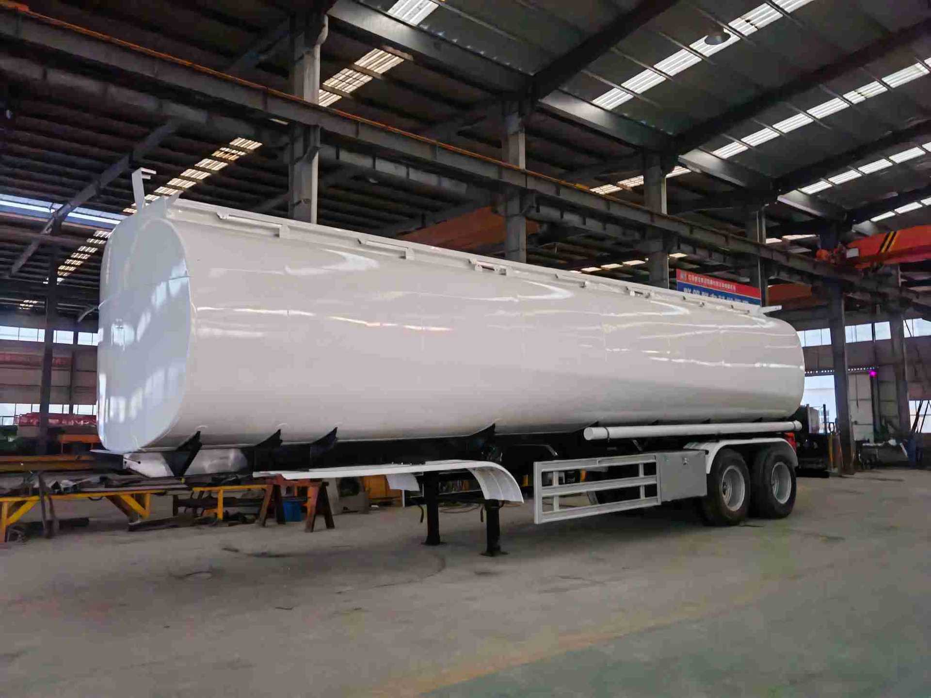 油罐半挂车,运油运输半挂车,一拖一挂运油罐车,拉汽油柴油罐车