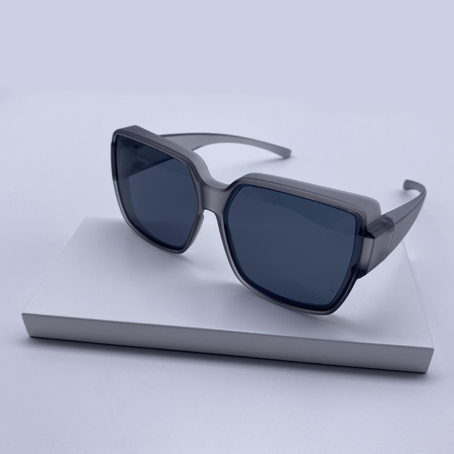 太阳镜最新报价走势分析-潮流大框金属时尚偏光眼镜墨镜-阿里巴巴