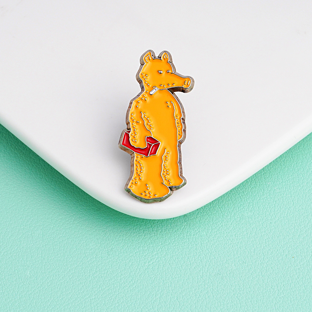 跨境新品创意个性卡通动漫人物造型金属胸针服装配饰纪念合金徽章