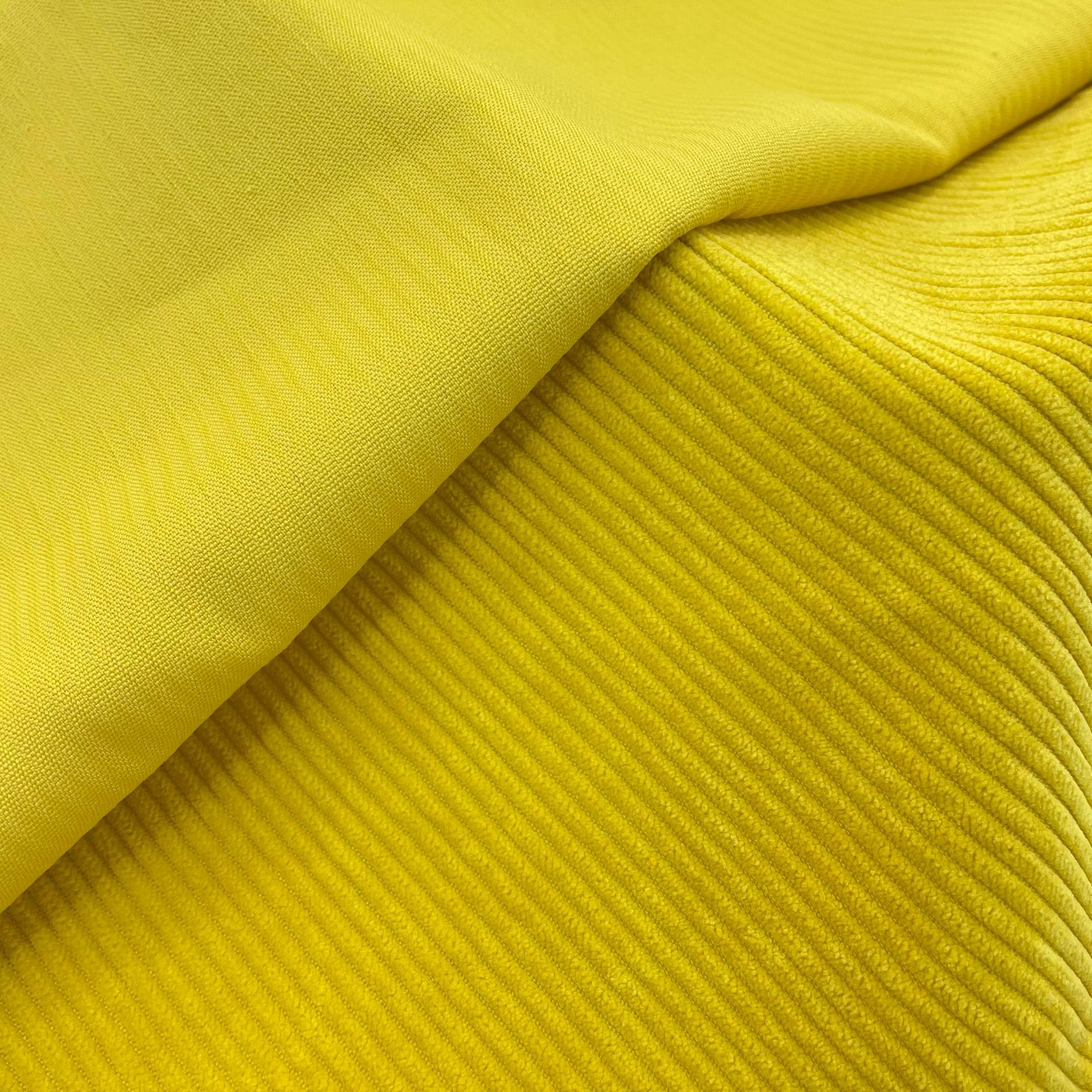 灯芯绒涤纶布 8坑条 女装休闲服裤子 帽子西服面料 220g纯色粗条