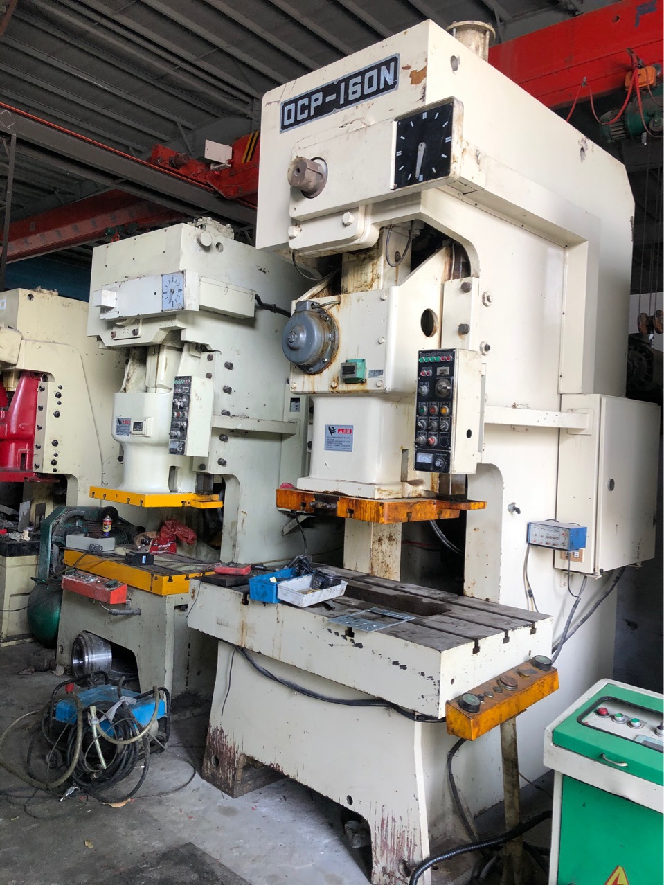 转让二手台湾气动冲床,金丰200吨双轴冲床