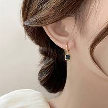 日韩气质黑色耳环女轻奢小众设计方形耳扣2023年新款爆款高级耳饰