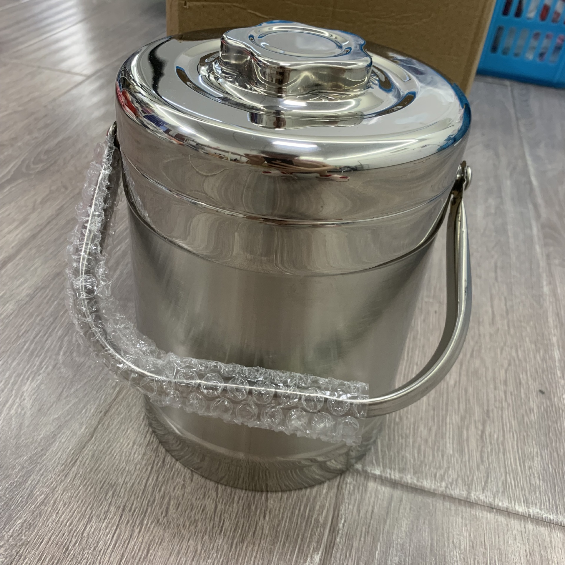 手提饭盒保温桶