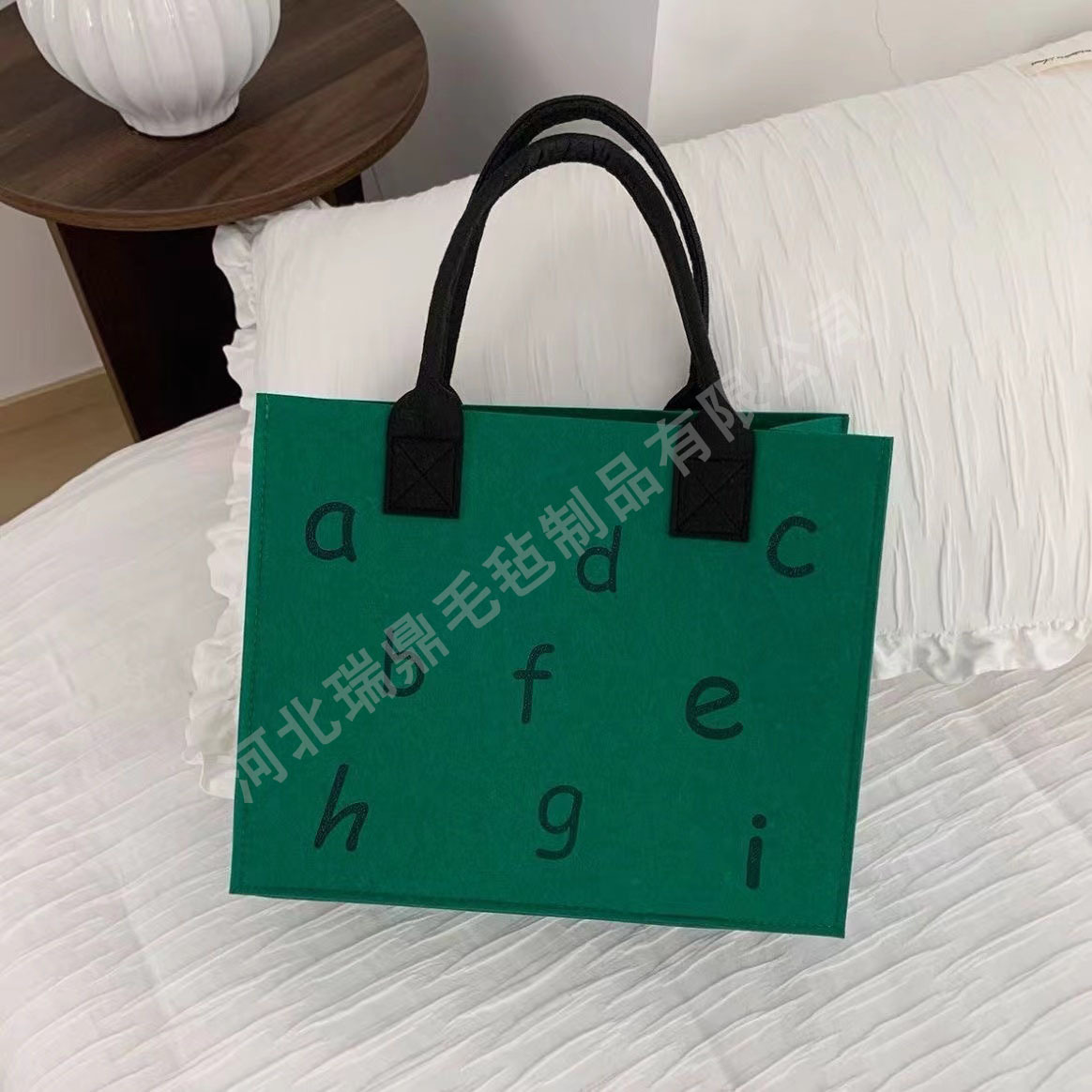 Ins Style Contrast Color Letter Felt Tote Bag for Going out Commuter Tote Portable Large Capacity Shopping Bag Women's Bag