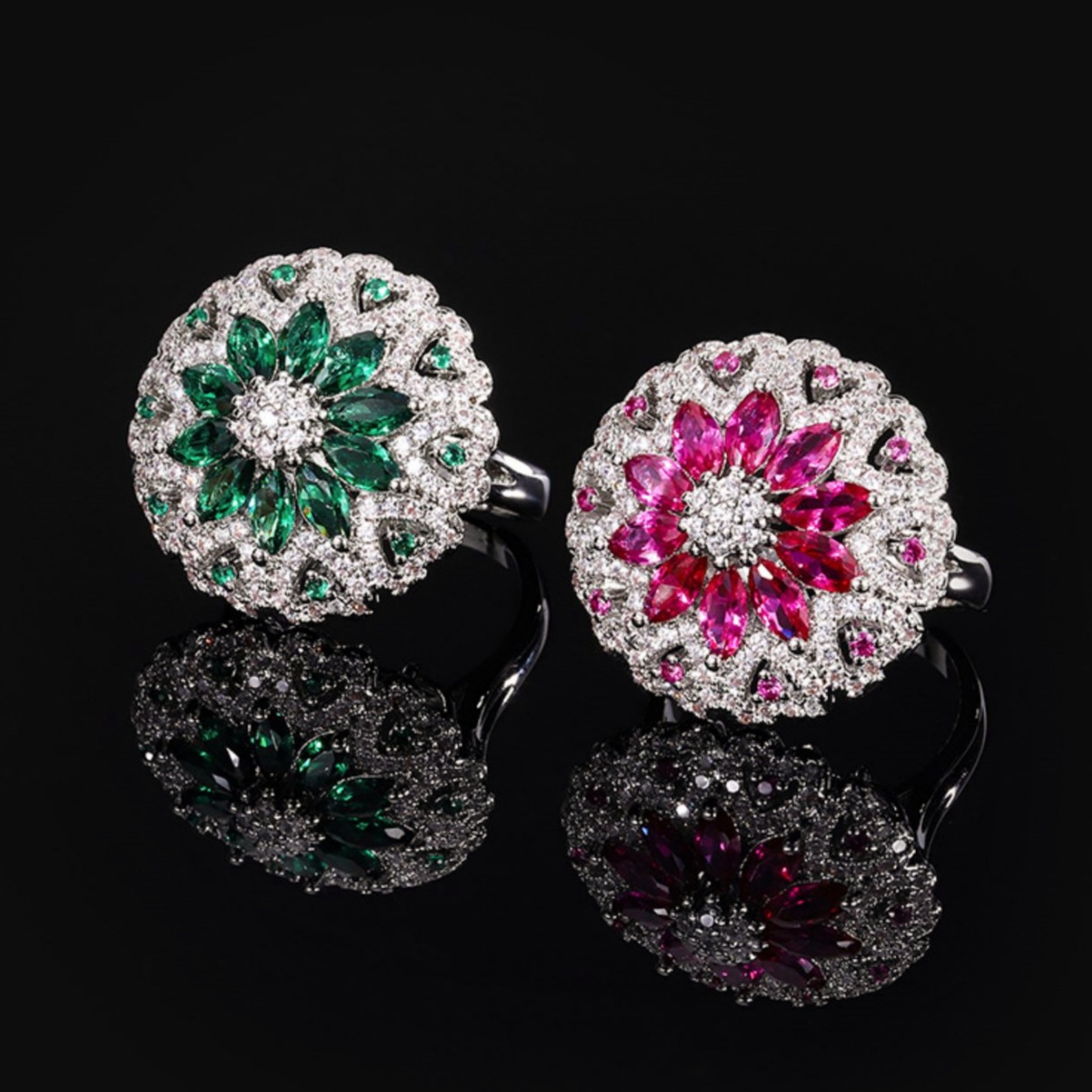 秋冬新款法式彩宝戒指满钻红刚玉指环花朵轻奢水晶祖母绿镶锆石