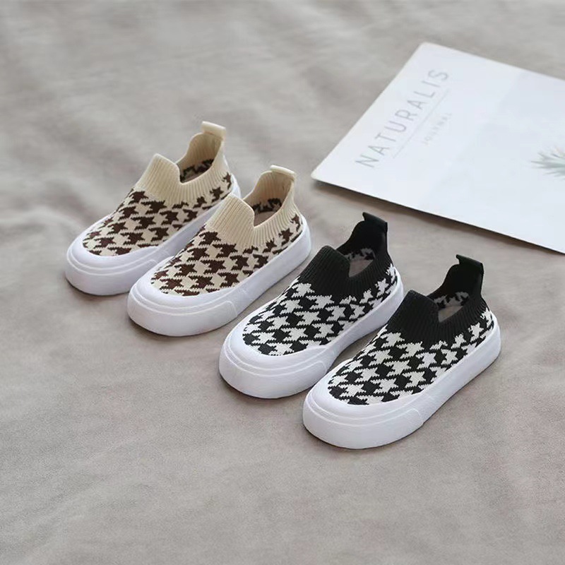 Spring New Children's Shoes Slip-on Flyknit Breathable Kids' Casual Shoes Korean Style All-Match Children's Sneakers Factory Wholesale