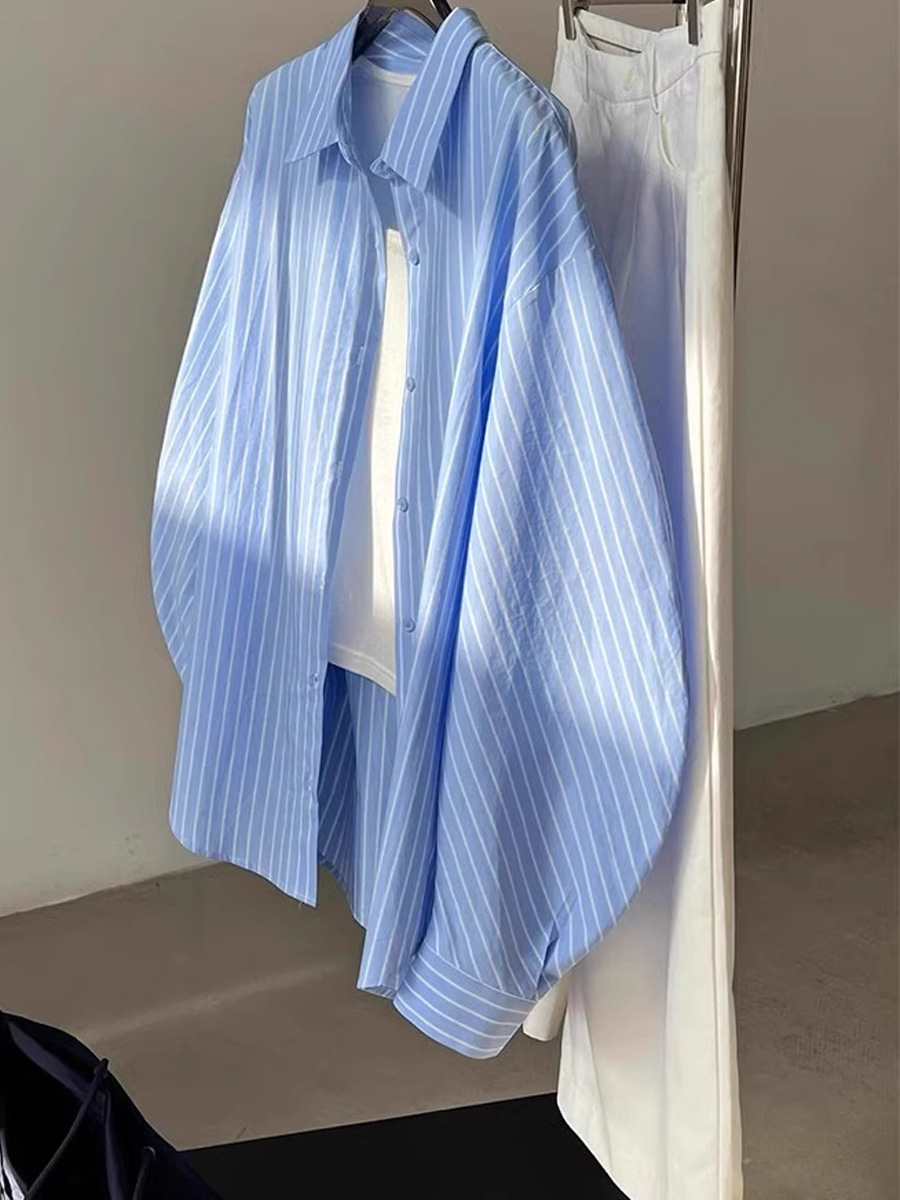 蓝色廓形条纹衬衫女春夏新款韩系小清新显瘦百搭上衣