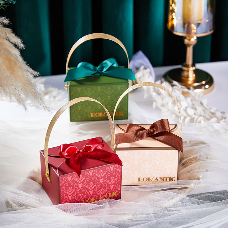 新款高档结婚喜糖盒浪漫婚礼手提式糖果盒喜糖袋伴手礼盒现货包邮