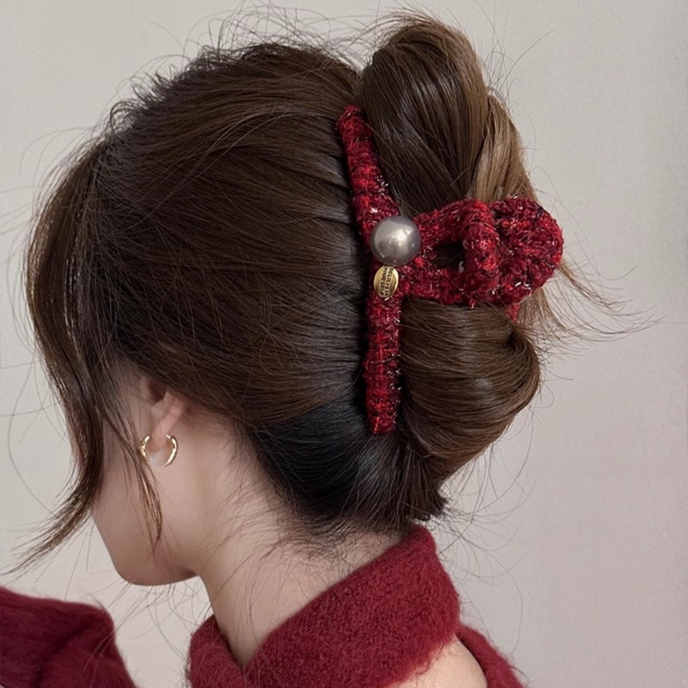 新年红色毛绒珍珠抓夹女秋冬鲨鱼夹发抓时尚高级感后脑勺发夹头饰