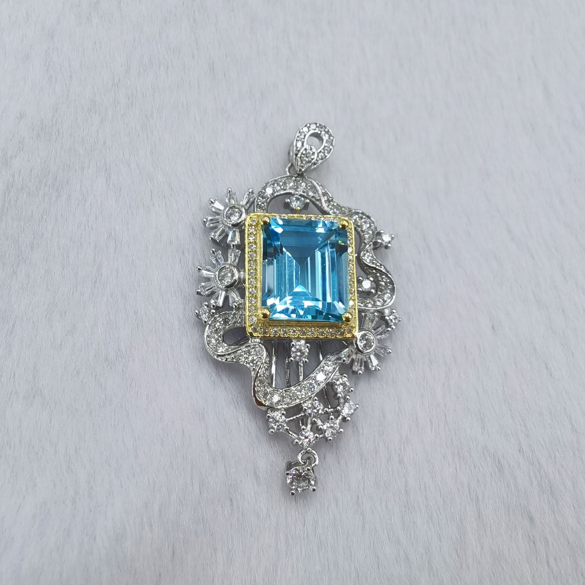 s925银镀双色镶嵌托帕石(瑞士蓝)吊坠