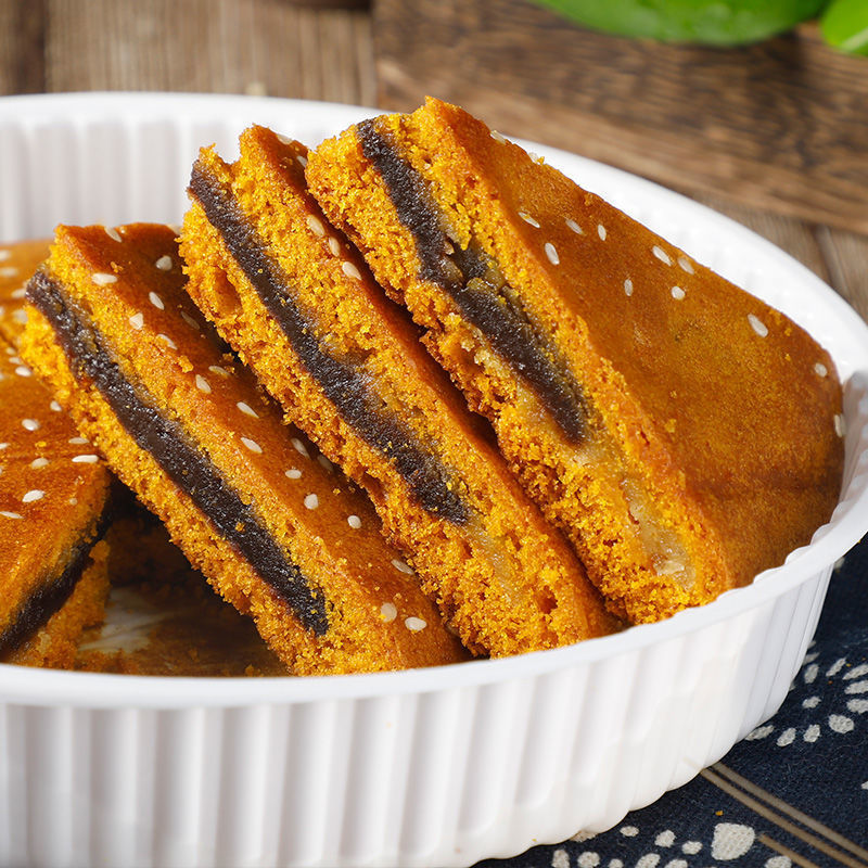 云南大荞饼五仁大月饼老式大个豆沙馅荞饼云南特产中月饼批发