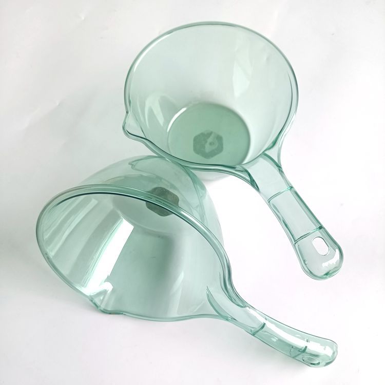 2 Yuan Store Large Bailer Transparent Plastic Water Ladle Bailer Bailer Thick Plastic Not Easy to Break Bailer Household Kitchen Utensils
