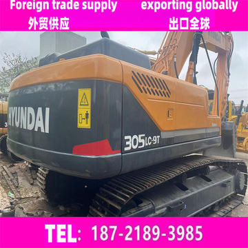 个规格型号规格型号铲斗容量( m06 )发动机功率( kw )最大挖掘深度