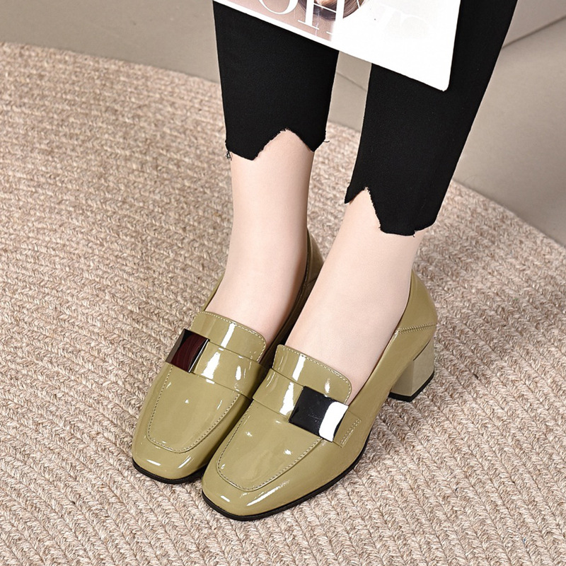 亮皮真皮女鞋2024新款春款方头漆皮乐福鞋粗跟中跟一脚蹬深口单鞋
